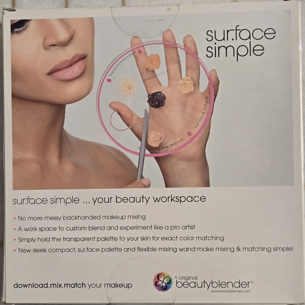 Beautyblender Mixing Palette and Wand